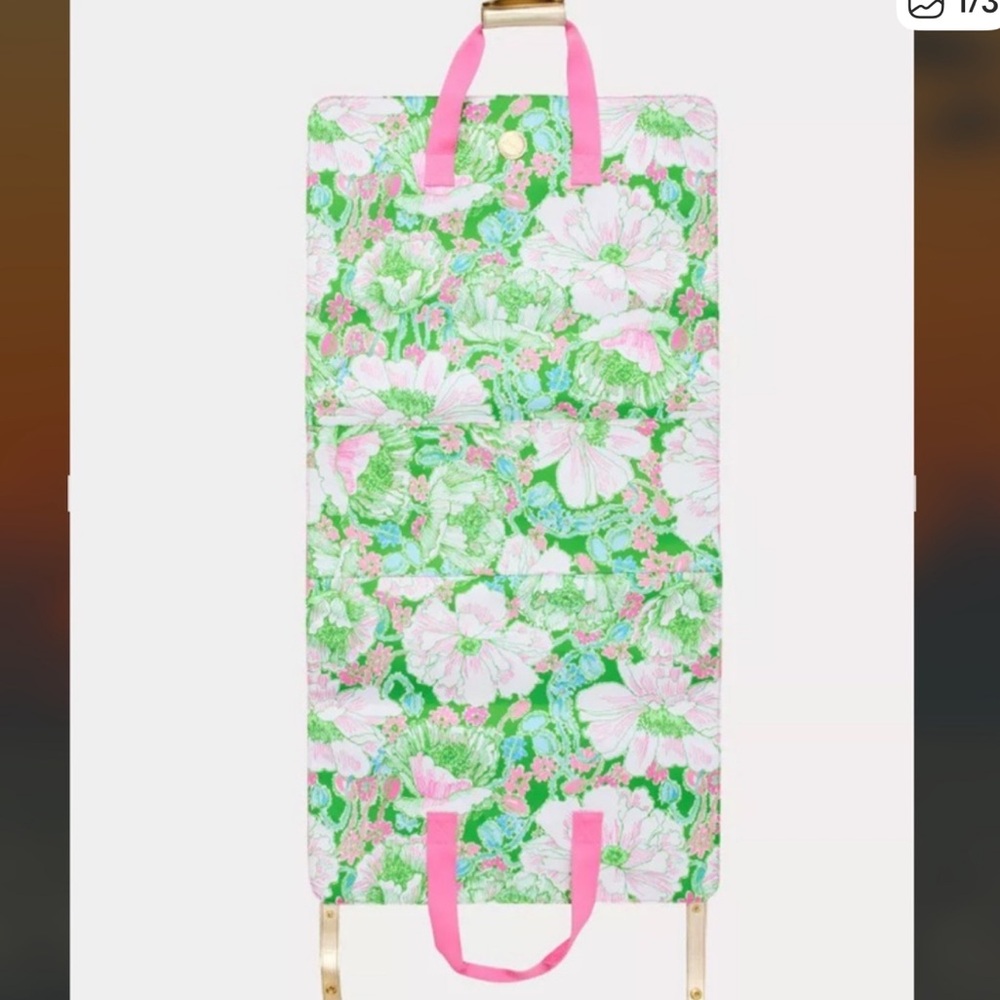 Lilly Pulitzer New Pattern Putting Green Poppyland‎ Foldable Garment Bag NWT